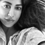 Chitrangada Singh Instagram - Don’t-want-to-get-out-of-bed-so-let’s-shoot-a-selfie-here … kind of post ! 😁😌🦄🤙🌼☀️