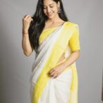 Daksha Nagarkar Instagram - Candid... Look test for my next(guess which industry)... Not allowed to share actual pictures... Simple 🤪, no make up, indian... Styled: @navyaaa._.naidu 📷: @brownboyvlogs_ #dakshanagarkar #indian #saree #simple #nomakeupchallenge #happy #love #dakshanagarkar😍 #instagram #instapic #pictureoftheday #candid