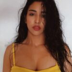Daksha Nagarkar Instagram - Don’t give a damn when I got bronzy tan💄 #dakshanagarkar ##hotgirlsummer #yellow #tan #wetlook #redlips #instagram #love #photooftheday #pictureoftheday #tbt #fun #summeroutfit #makeup #girl #trend #trendy #beautyjunkie #instagood #instalove #instadaily #igers #actresshotpics #wethair #tannedskin #redlipstick💄 #indian #pretty #wow