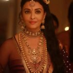 Deepa venkat Instagram - No one is where they are, just by chance or luck. It takes years of patience, perseverance, hardwork, intelligence, smartness, passion, and a host of such qualities to hone your skills with dedication and commitment to reach excellence. It was a pleasant surprise to be voicing Aishwarya Rai Bachchan. There were more surprises:) The original pilot had her speaking perfect, proper Tamil. I was literally dumbfounded. Mind you, for most of us, who speak regular everyday Tamil, even simple sentences in chaste Tamil, can be challenging. And while recording such lines, for the diction, expression, delivery, everything to be spot on, it takes time. And here, Aishwarya Rai was rocking it! Next surprise. There was barely any one helping her with the lines during the take. Means, no one prompting. She had it all in her head. She had taken a whole lot of time, and like a good student, done her homework, properly. "Dubbing la paathukalam" is a common line during shoot in many, many places to just mouth your lines knowing well that some one else is doing your lines, so why bother. Not her, and definitely, not here. It is artists like her, who show the way, that no matter how high you reach, you don't take anything for granted. And that every single detail matters. It has been absolutely wonderful to try and match her poise, tone and expression. It didn't come easily but I thoroughly enjoyed the process. A big thank you to Director Dhanasekar, who patiently answered my endless questions during the dub sessions and Mani sir's team, the sound engineer, Muthu. Mani sir, mikka nandri. Grateful, indebted. @madrastalkies @lyca_productions @aishwaryaraibachchan_arb #maniratnam @suhasinihasan #ps1 #nandhini #ponniyinselvan