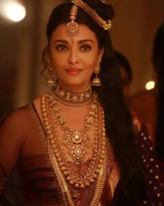 Deepa venkat Instagram - No one is where they are, just by chance or luck. 

It takes years of patience, perseverance, hardwork, intelligence, smartness, passion, and a host of such qualities to hone your skills with dedication and commitment to reach excellence. 

It was a pleasant surprise to be voicing Aishwarya Rai Bachchan. 
There were more surprises:)

The original pilot had her speaking perfect, proper Tamil. I was literally dumbfounded. 
Mind you, for most of us, who speak regular everyday Tamil, even simple sentences in chaste Tamil, can be challenging. And while recording such lines, for the diction, expression, delivery, everything to be spot on, it takes time. 
And here, Aishwarya Rai was rocking it! 

Next surprise. 
There was barely any one helping her with the lines during the take. Means, no one prompting. She had it all in her head. 
She had taken a whole lot of time, and like a good student, done her homework, properly. 
"Dubbing la paathukalam" is a common line during shoot in many, many places to just mouth your lines knowing well that some one else is doing your lines, so why bother. 
Not her, and definitely, not here. 
It is artists like her, who show the way, that no matter how high you reach, you don't take anything for granted. And that every single detail matters. 

It has been absolutely wonderful to try and match her poise, tone and expression. It didn't come easily but I thoroughly enjoyed the process. 

A big thank you to Director Dhanasekar, who patiently answered my endless questions during the dub sessions and Mani sir's team, the sound engineer, Muthu.

Mani sir, mikka nandri. Grateful, indebted. 

@madrastalkies @lyca_productions
 @aishwaryaraibachchan_arb #maniratnam @suhasinihasan #ps1 #nandhini #ponniyinselvan