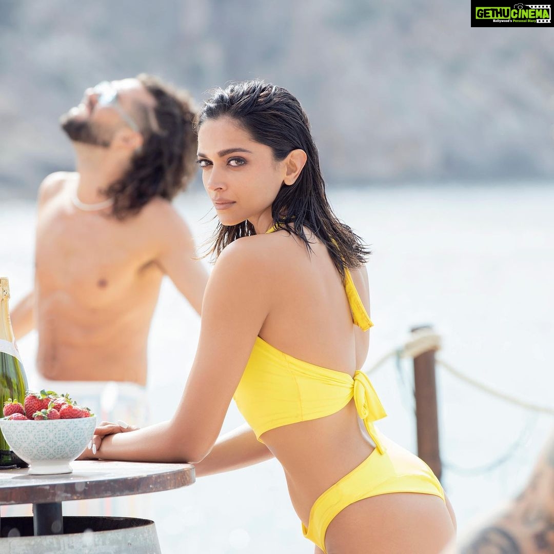 Deepika Padukone - 2.7 Million Likes - #BesharamRang out on 12th December at 11 AM.
Stay Tuned!