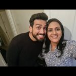 Devadarshini Instagram - A little late post... yet... had a fabulous shoot with @directormbalaji n team.. at London.. some soul stirring writing by @writersharada ..met some friends n family, @divyaumakanth @raakhikadambi... made some friends @dhanyabalakrishna @kalidas_jayaram @mahlyf_mahrulez 😊❤️