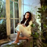 Dia Mirza Instagram - The most life altering realisation i have had is that befriending fear frees you 🐯 Read the interview at the link in bio 👆🏼 #DigitalCover Story with @feminaindia Outfit: November Noon @november_noon Jewellery: The Loom Art @the_loom_art Editor: Ambika Muttoo- @missmuttoo0 Art Direction: Bendi Vishan- @bendivishan Words: Ashwini Arun Kumar @ash_arunkumar Videographer: Vaibhav Nadgaonkar- @vinbhav30 Photographer: Sumit Ghag- @sumit_ghag Fashion Editor: Krishna Mukhi- @krishnahasleft HMU Artist: Shraddha Mishra- @shraddhamishra8 India