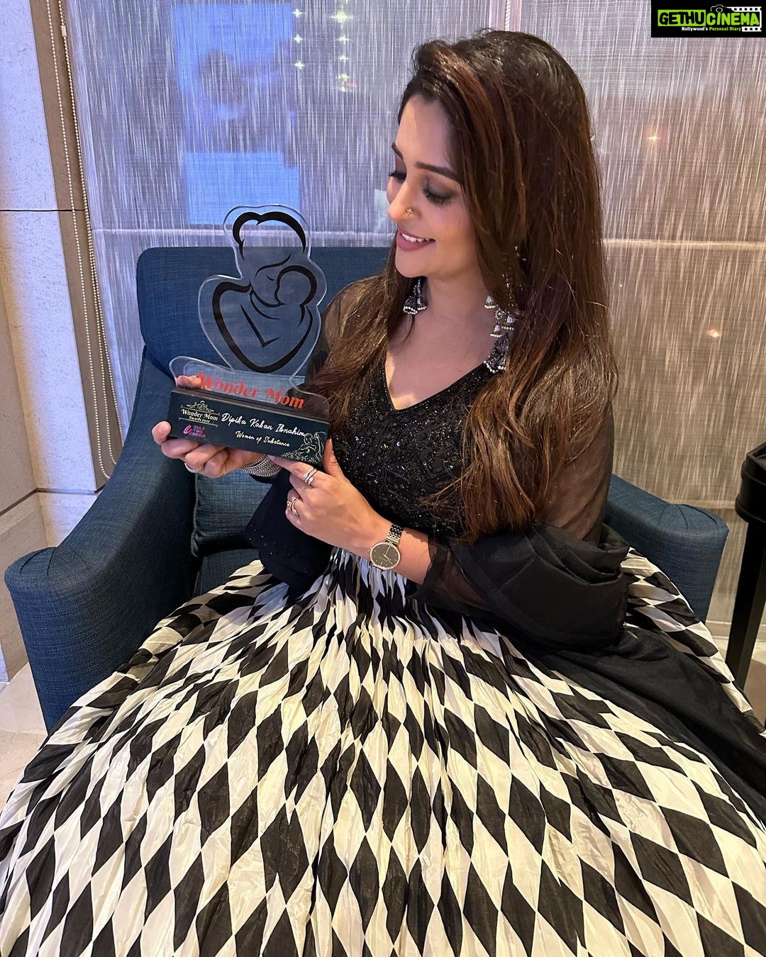 Dipika Kakar Instagram - “Women Of Substance” Honoured to recieve this title… at the Wonder Moms Awards 2022 Dubai.