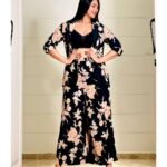 Divyanka Tripathi Instagram - 🖤 @stylebysugandhasood @teamsugandhasood @poshaffair.co @styleitupwithmicheala