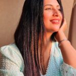 Divyanka Tripathi Instagram - ✨Golden hour ✨ @stylebysugandhasood @fashiondwar @manalirawat