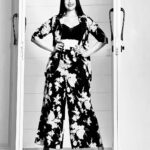 Divyanka Tripathi Instagram - 🖤 @stylebysugandhasood @teamsugandhasood @poshaffair.co @styleitupwithmicheala