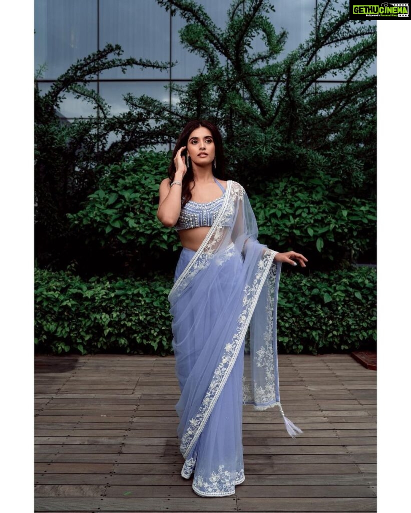 Divyansha Kaushik Instagram - 💜🔮🪁🍇🫐🌈🦄👾 Dainty saree @dilnazkarbhary Jewellery by @jatinmorjewels Shot by the nicest, @adrin_sequeira Styled by @jukalker Hair by my fav, @lawangtamang95 MUA, the lovely @jasmin.tuteja