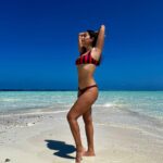Elena Roxana Maria Fernandes Instagram - Kissed by the sun. . . . 📸 @titanofthesea Location: @kinanhotels #sunkissed #blue #maldives #sea #sky #summervibes #summer #swim #beach #travel #traveldiaries #shoot #maldivestravel #kinanhotels #hotbod #hotness #slay #bodypositivity #natural #body #skin #beachbody #pose #ootd #outfitoftheday Maldives