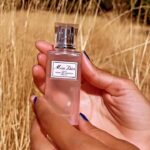 Elena Roxana Maria Fernandes Instagram - Miss Dior 💎👸 @diorbeauty @acqua_creative #hairperfume #hairoil #natural #missdior #dior #beauty #reels #reelitfeelit #reelkarofeelkaro