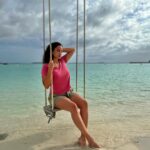 Elena Roxana Maria Fernandes Instagram - All you need is a swing by the sea! ❤️ . . . 👚🩳: @marksandspencer @marksandspencerfashionpr @sheratonmaldives @marriottbonvoy @visitmaldives #swing #sea #marriottbonvoy #travelmakesus #sheratonmaldives #summervibes #summer #resort #swinging #leisure #travel #traveldiaries #shoot #maldives #visitmaldives #hotbod #hotness #slay #sexy #bodypositivity #natural #body #island #ootd #outfitoftheday Sheraton Maldives Full Moon Resort & Spa