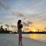 Elena Roxana Maria Fernandes Instagram - Sunset by the sea! . . . @saiilagoonmaldives @crossroadsmaldives @thayyib 👗 @alexandrevauthier 👚 @the_upside 👟 @burberry #saiilagoonmaldives #curiocollection #crossroadsmaldives #visitmaldives #maldivestourism50 #maldives #maldivesisland #paradise #summervibes #summer #leisure #travel #traveldiaries #shoot #visitmaldives #sunset #sea #fashion #style #beachwear #relax #ootd #outfitoftheday SAii Lagoon Maldives, Curio Collection by Hilton