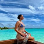 Elena Roxana Maria Fernandes Instagram - Sea la vie! . . . 👗 @kobihalperin 👙 @heidiklum 👓: @robertlaroche @goodsagency @sheratonmaldives @marriottbonvoy @visitmaldives #sealavie #cestlavie #sea #sun #sheratonmaldives #summervibes #summer #swim #swimsuit #leisure #travel #traveldiaries #shoot #maldives #visitmaldives #hotbod #hotness #slay #sexy #bodypositivity #natural #body #skin #island #heat #ootd #outfitoftheday Sheraton Maldives Full Moon Resort & Spa