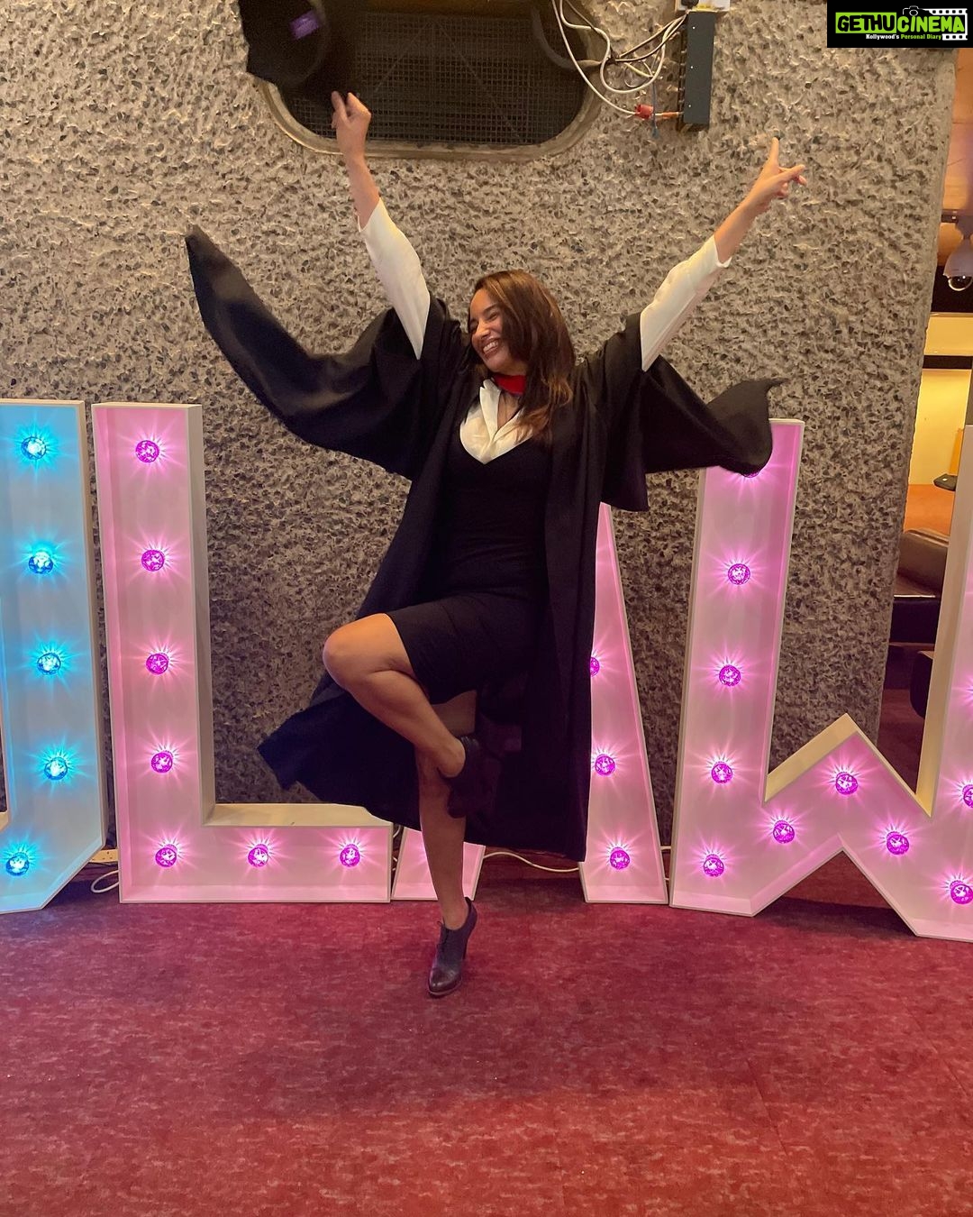 Elena Roxana Maria Fernandes Instagram – If only faces could talk ...