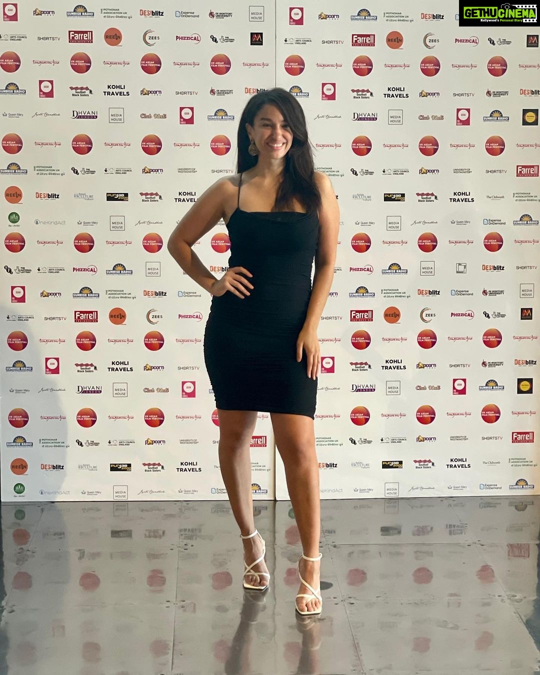 Elena Roxana Maria Fernandes Instagram - It was a pleasure attending the closing ceremony of the @britishfilminstitute for @ukasianfilmfestival. Congratulations to ‘Gangnam Girls’ for being selected as the film to close the ceremony. Many congratulations to the entire team. #drtoyebapandit @aman_kdhillon @phizzical @sazvora @rakh33_j @charmibhutan @nyemazam . . Photographer: @thedineshjoshiphotography . . #gangnamgirls #ukfilmfestival #filmfestival #film #uk #asianfilmfestival #premiere #event #ceremony #glam #glow #pretty #beauty #hot #outfit #bhutan #outfitoftheday