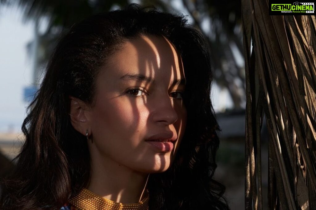 Actress Elena Roxana Maria Fernandes HD Instagram Photos and Wallpapers ...