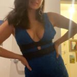 Elena Roxana Maria Fernandes Instagram - I scrub up well 😂 #reels #reelitfeelit #reelkarofeelkaro #transformation #transition #curves #blue #dress #natural #beauty