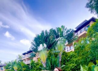Eshanya Maheshwari Instagram - You got a fetish for my curves 😉✨ Swimwear - @angelcroshet_swimwear Location- @westinphuket #fetish #swimwear #Phuket #travel #travelblogger #travelgram #instatravel #fashionmodel #travelwear #esshanyamaheshwari #esshanya #travelreels Phuket City