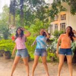 Eshanya Maheshwari Instagram - Perfectly imperfect and of course happy girls are prettiest 🫶🏻🫶🏻🫶🏻 When we’re together we just can’t stop our laughter… 😂 #happygirls #funmoments #dance #laughters #trending