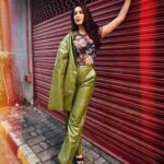 Eshanya Maheshwari Instagram – It’s a month for a leather pants 💚
So let’s be little stylish with this amazing colour pants and blazer set by @srstore09 ❤️

#ootd #winterfasion #winteroutfit #fashion #esshanyamaheshwari #esshanya