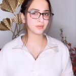 Eshanya Maheshwari Instagram - Chand sa roshan chehra 💁🏻‍♀️☺️ Aage ki lines complete karo… 👇🏻 #lovedose #esshanya #esshanyamaheshwari #reelsinstagram #reels #feelitreelit #trendingreels