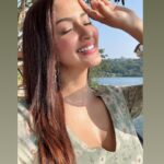 Eshanya Maheshwari Instagram - Relationship status: Committed to inner peace, growth, self love and gratitude 😇✌🏻✨🧿🫶🏻 #selflove #grattitude #travel #travelblogger #esshanya #esshanayamaheshwari Aamby Valley City