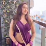Eshanya Maheshwari Instagram - Kaisa laga naya version..? 💜 #saree #sareelove #fanrequest #esshanyamaheshwari #esshanya #desigirl #reelsinstagram #instareels