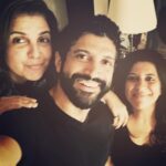 Farhan Akhtar Instagram - Best sisters ever. ❤️@zoieakhtar @farahkhankunder❤️ #rakshabandhan