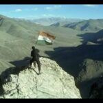 Farhan Akhtar Instagram - In remembrance of our Kargil heroes and martyrs. May their courage, selflessness and sacrifice continue to inspire us and generations to come. Jai Hind 🇮🇳 #kargilvijaydiwas