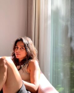 Farhan Akhtar Instagram - Sunny Saturday with @shibanidandekar ❤️