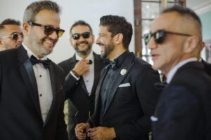 Farhan Akhtar Instagram - Sun. Smiles. Steps. ☀️😊🕺🏼
@shibanidandekar ❤️

Images @sam_and_ekta
