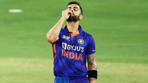 Farhan Akhtar Instagram - What. A. Boss. @virat.kohli you absolute beauty .. 🔥🔥🔥 #India #t20 #worldcup #masterclass #batting #nevergiveup