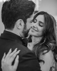 Farhan Akhtar Instagram - Mera gown mera lace ❤️
@shibanidandekar 

Images @sam_and_ekta 
Tuxedo @govindamehtaa