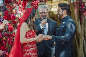 Farhan Akhtar Instagram - A few days ago, @shibanidandekar & I celebrated our union and we are deeply grateful to all those who did respect our need for privacy on the day. 

The celebration however, is incomplete without sharing some precious moments with you and seeking your blessings as we begin our journey across the skies of time, together. 

With love from us to you ❤️🙏🏽

Images- @sam_and_ekta 🙌🏽
Tuxedo - @govindamehtaa 😎