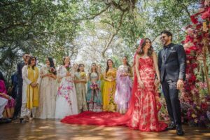 Farhan Akhtar Instagram - A few days ago, @shibanidandekar & I celebrated our union and we are deeply grateful to all those who did respect our need for privacy on the day. 

The celebration however, is incomplete without sharing some precious moments with you and seeking your blessings as we begin our journey across the skies of time, together. 

With love from us to you ❤️🙏🏽

Images- @sam_and_ekta 🙌🏽
Tuxedo - @govindamehtaa 😎
