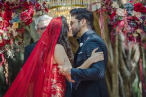 Farhan Akhtar Instagram - A few days ago, @shibanidandekar & I celebrated our union and we are deeply grateful to all those who did respect our need for privacy on the day. 

The celebration however, is incomplete without sharing some precious moments with you and seeking your blessings as we begin our journey across the skies of time, together. 

With love from us to you ❤️🙏🏽

Images- @sam_and_ekta 🙌🏽
Tuxedo - @govindamehtaa 😎