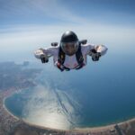 Farhan Akhtar Instagram - Have a nice weekend .. 😊✌🏽❤️ #FarOutdoors @skydiveempuriabrava @art.of.extreme