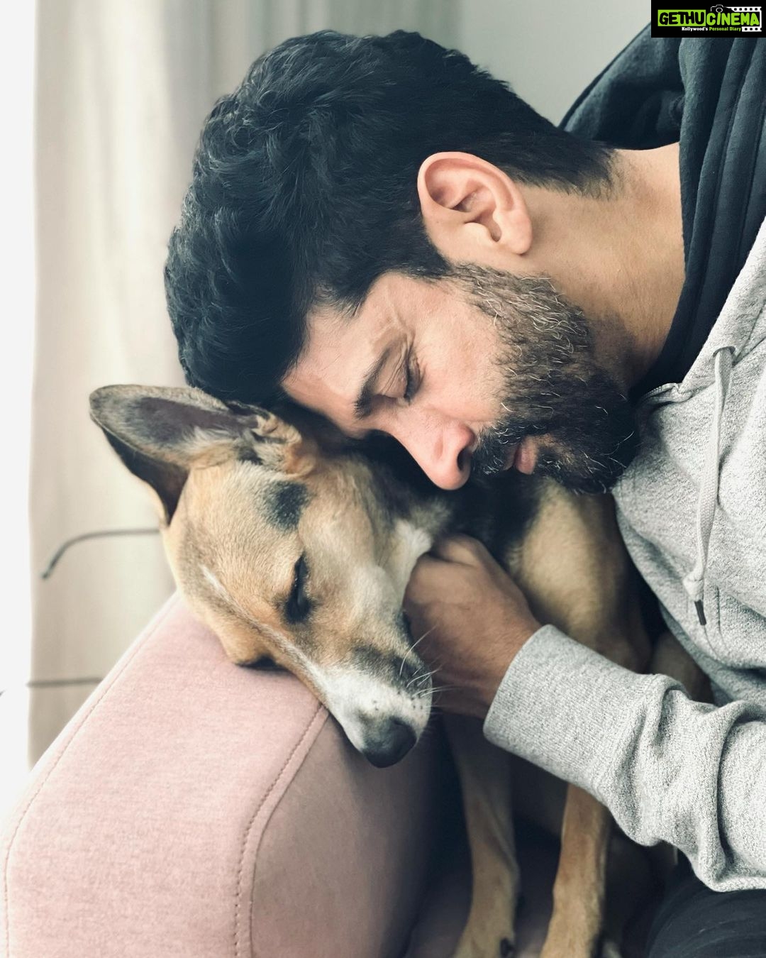 Farhan Akhtar Instagram - Find your peace. #tystagram