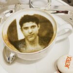Farhan Akhtar Instagram - Foam Form ☕️ #coffeetime at the airport .. thanks for the sweet gesture team