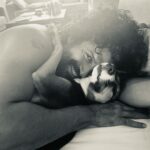 Farhan Akhtar Instagram - Hug a pup .. have a nice day ❤️ #tystagram