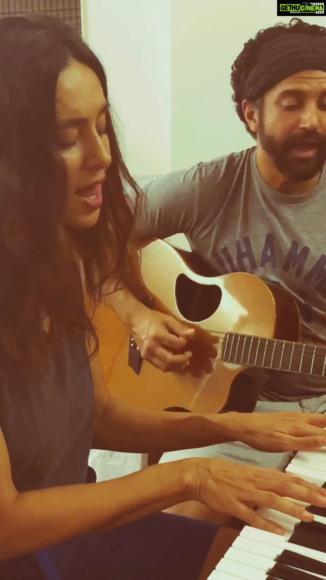Farhan Akhtar Instagram - Keeping the lockdown blues away with a cover of this song we both love. #astarisborn #jamming with @shibanidandekar ❤️ 📹 @su_8723 😊🙏🏼