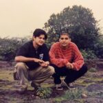 Farhan Akhtar Instagram - A day late on this one but was so busy yesterday talking to the same guy in the picture that I forgot to post it. Happy birthday @rocstah .. 30 years gone by & the only thing that’s changed is that we’ve swapped hairstyles. 😂😂😂 love you man ..