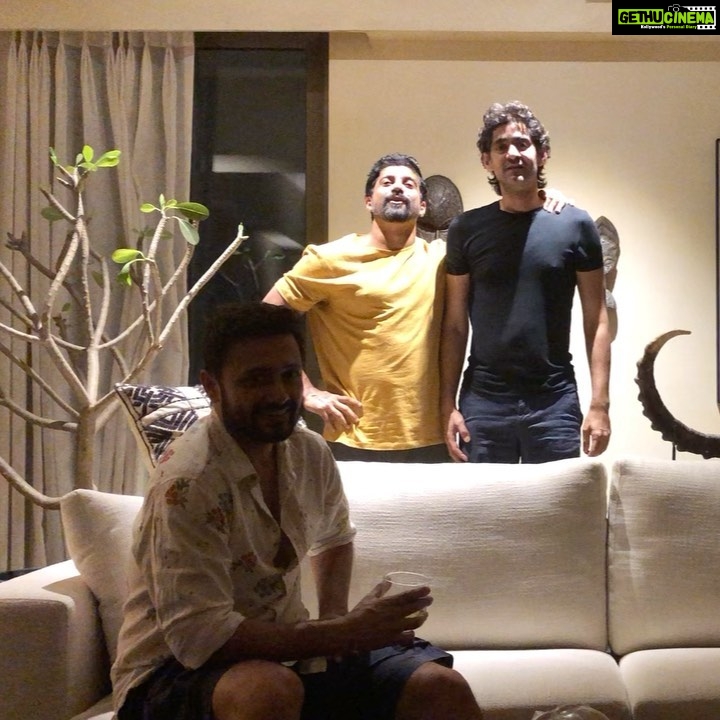 Farhan Akhtar Instagram - #Funtimes at GK High! @gauravkaps #aboutlastnight