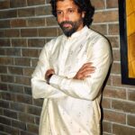 Farhan Akhtar Instagram - Diwali celebrations are a go. #aboutlastnight Outfit: @anitadongre Juttis: @needledust Photographer: @leroifoto Stylist: @divyakdsouza Asst stylist: @khushi46