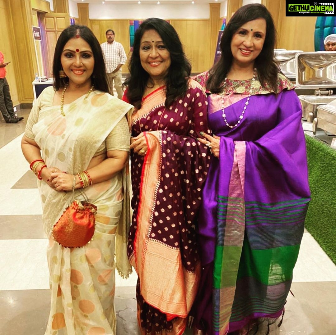 Fathima Babu Instagram - With Shobana & Sandhya my seniors in Doordarshan. Saree by @masha_sarees. Blouse by @_barnali_fashion_