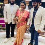 Fathima Babu Instagram - With my sons Aashiq and Sharukh