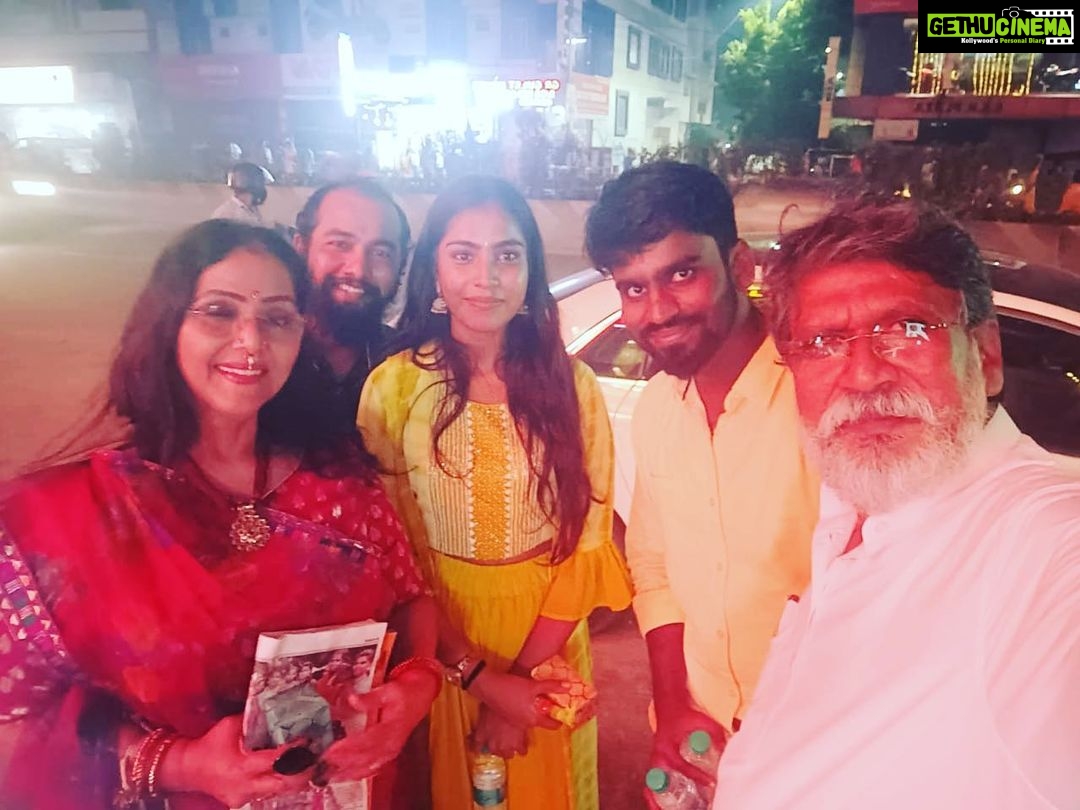 Fathima Babu Instagram - With theatre exponent Jayarao sir and his students today