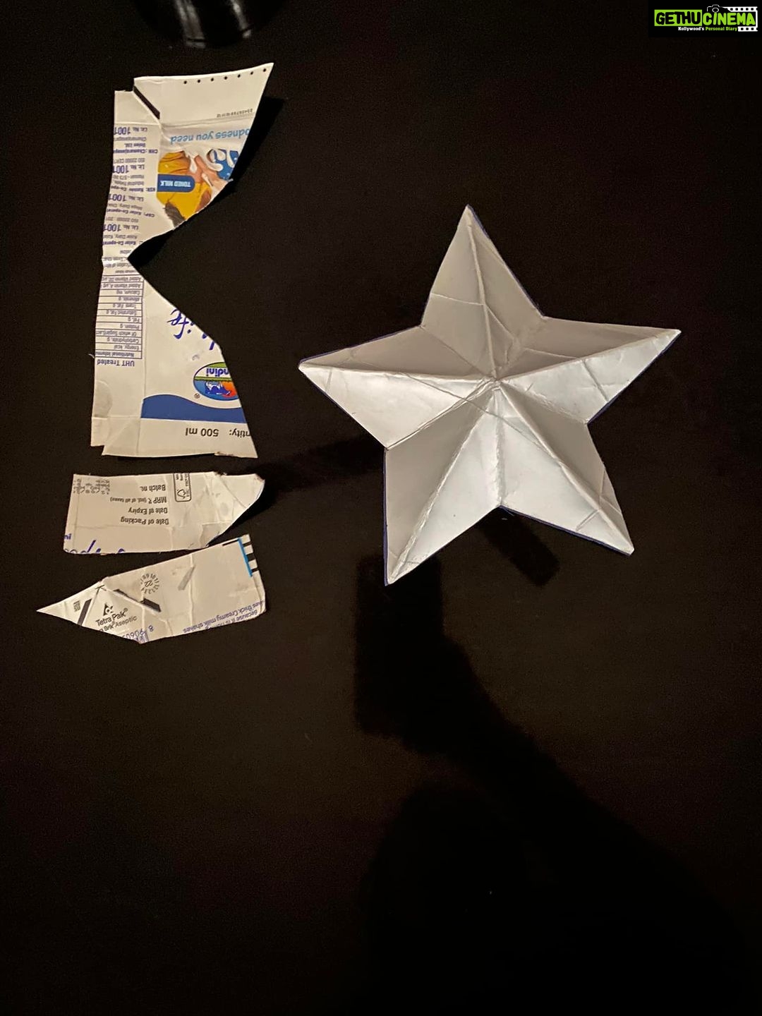 Fathima Babu Instagram - 500 ml tetra pack milk carton cut open and made into a star inside out 😊