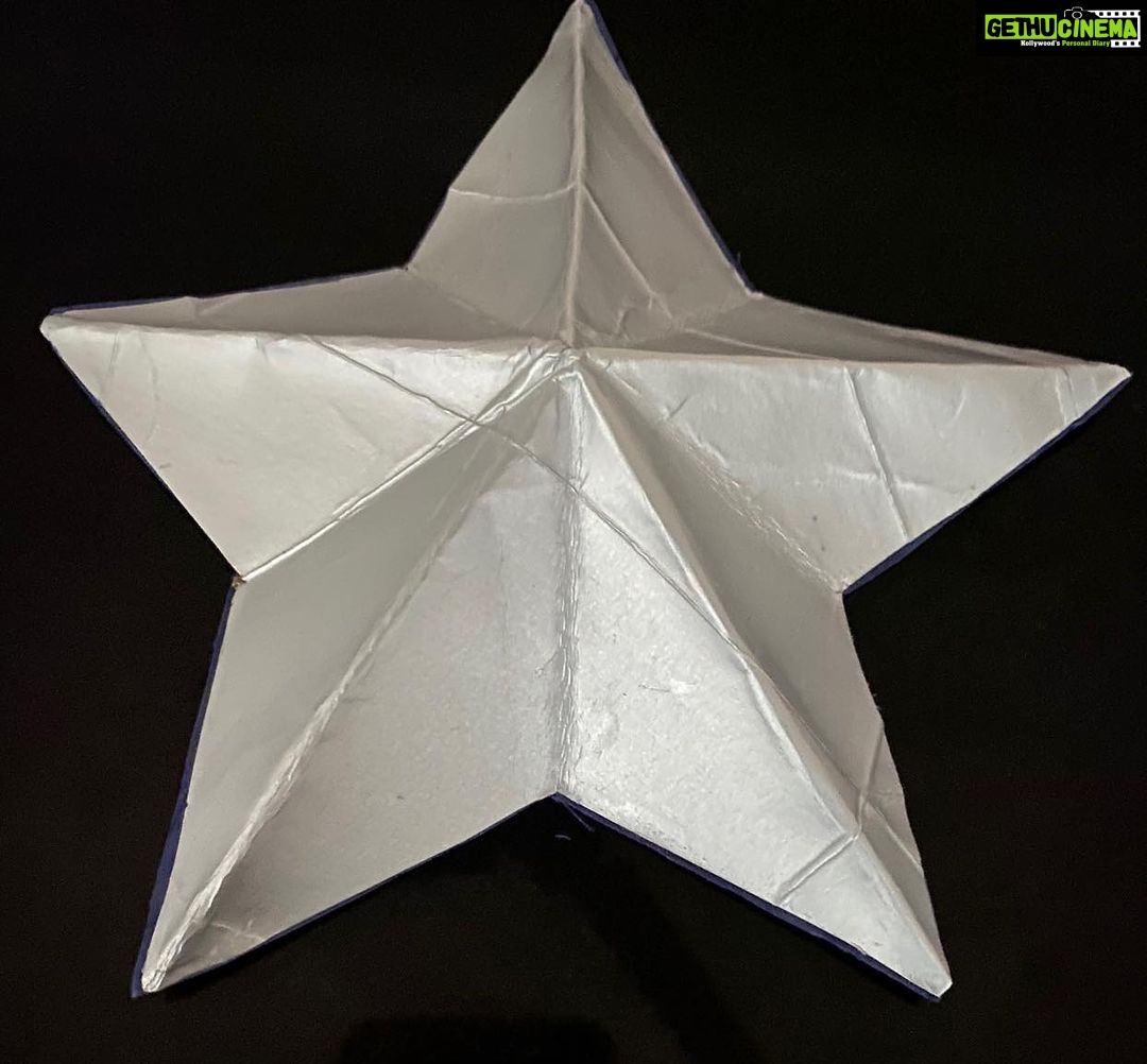 Fathima Babu Instagram - 500 ml tetra pack milk carton cut open and made into a star inside out 😊